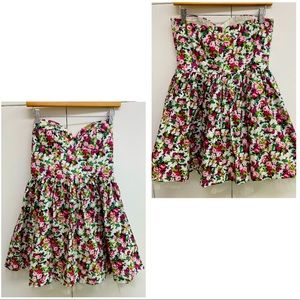 Floral strapless dress